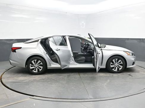 Used 2020 Nissan Altima 2.5 S FWD image 44