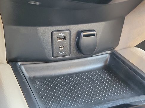 Used 2016 Nissan Rogue SL image 27