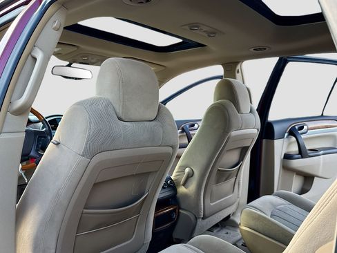 Used 2008 Buick Enclave CX w/ Driver Confidence Package image 6