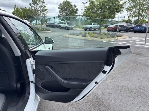 Used 2023 Tesla Model 3 Standard Range RWD image 13