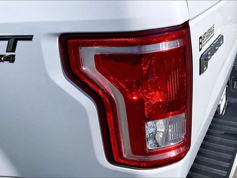 Used 2017 Ford F150 XLT w/ Equipment Group 302A Luxury AWD/4WD image 28