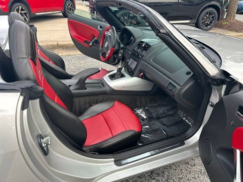 Used 2008 Saturn Sky Red Line RWD image 17