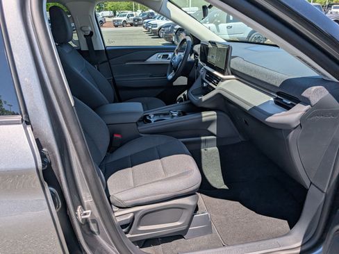 New 2026 Ford Explorer Active AWD/4WD image 6