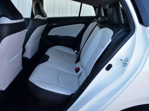 Used 2017 Toyota Prius Four Touring w/ Protection Package image 19