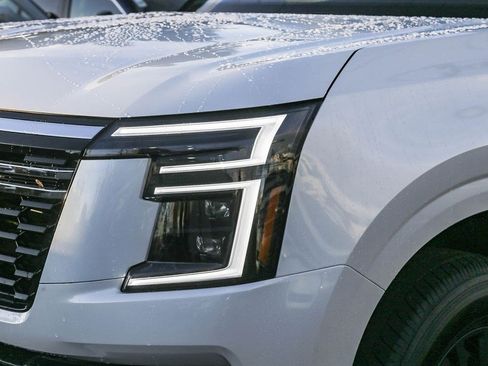 New 2026 Nissan Armada SV RWD image 4