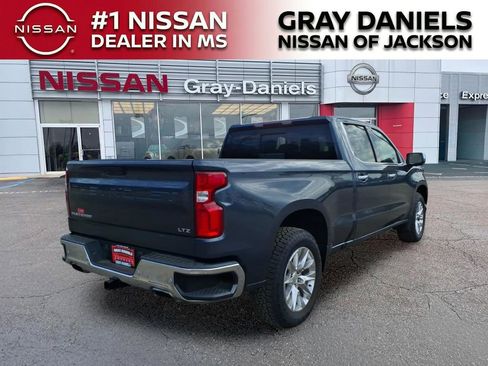 Used 2021 Chevrolet Silverado 1500 LTZ w/ Z71 Off-Road Package image 7