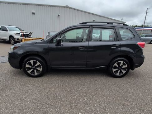 Used 2018 Subaru Forester 2.5i w/ Alloy Wheel Package AWD/4WD image 3