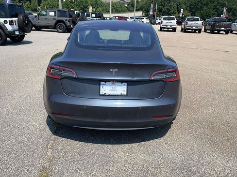 Used 2018 Tesla Model 3 Long Range RWD image 4
