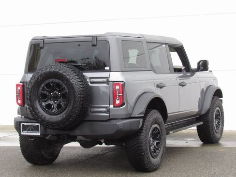 Used 2023 Ford Bronco Wildtrak image 6