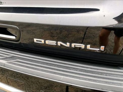 Used 2023 GMC Yukon Denali image 24