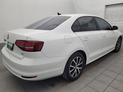 Used 2017 Volkswagen Jetta SE FWD image 9
