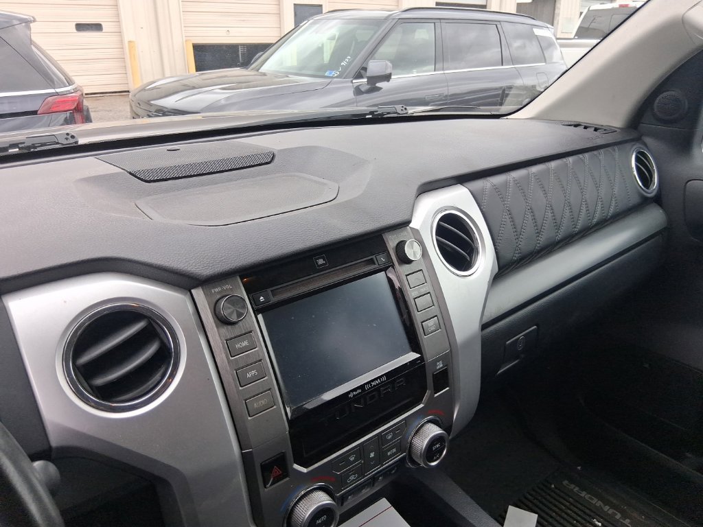 Used 2019 Toyota Tundra Platinum AWD/4WD image 12