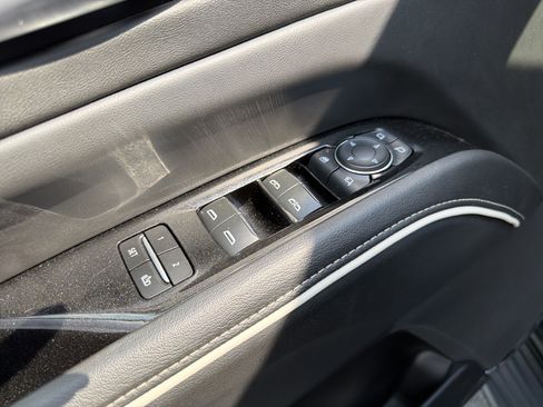 Used 2023 Cadillac Escalade Sport AWD/4WD image 21