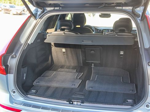 Used 2023 Volvo XC60 B5 Core w/ Climate Package image 24