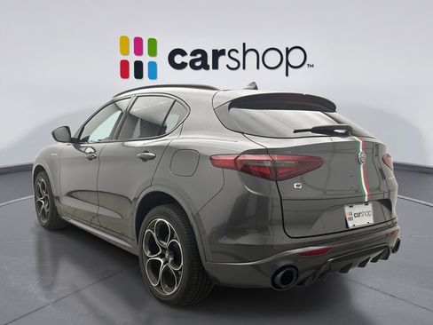 Used 2022 Alfa Romeo Stelvio Veloce AWD/4WD image 3