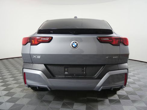 Certified 2025 BMW X2 xDrive28i image 4
