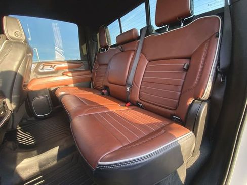 Used 2024 GMC Sierra 3500 Denali Ultimate image 26