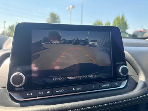 Used 2024 Nissan Rogue SV AWD/4WD image 20