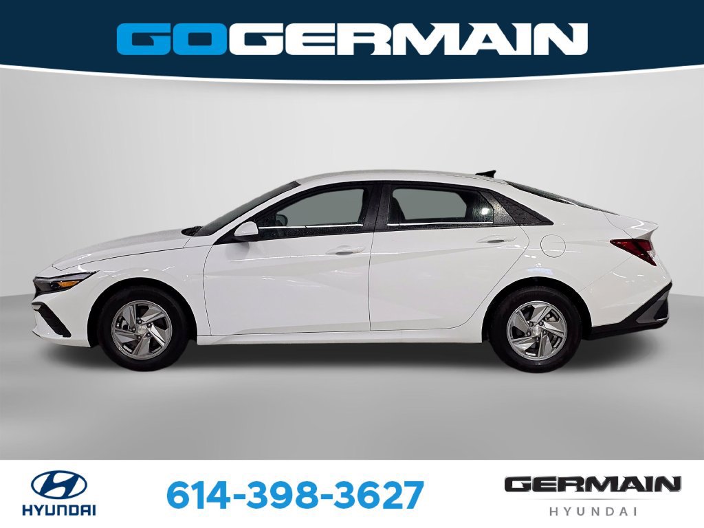 Certified 2026 Hyundai Elantra SE FWD image 12