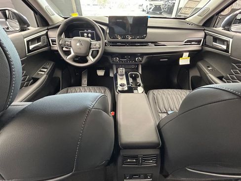 New 2026 Mitsubishi Outlander SEL image 41