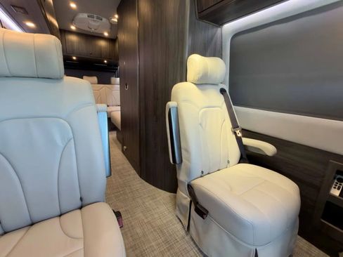 Used 2019 Mercedes-Benz Sprinter 170 image 16