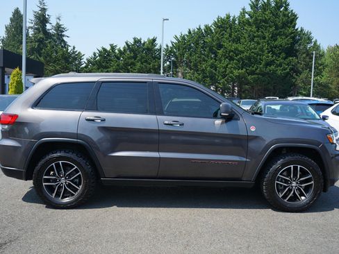 Used 2018 Jeep Grand Cherokee Trailhawk w/ Trailhawk Luxury Group AWD/4WD image 7