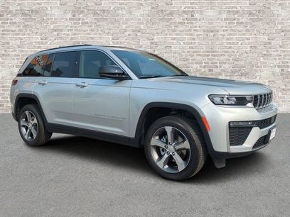 New 2026 Jeep Grand Cherokee Limited w/ Trailer Tow Package
