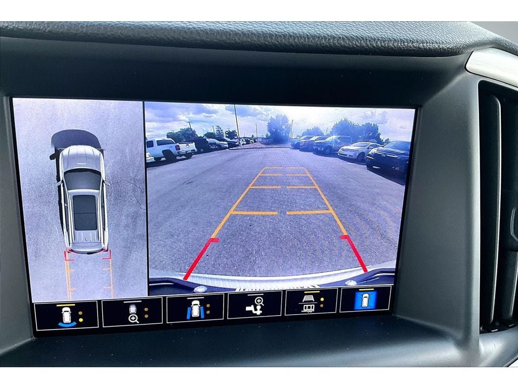 Used 2022 GMC Terrain SLT w/ Tech Package AWD/4WD image 14