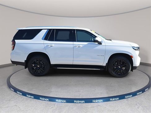 Used 2021 Chevrolet Tahoe LT w/ LT Signature Package image 3