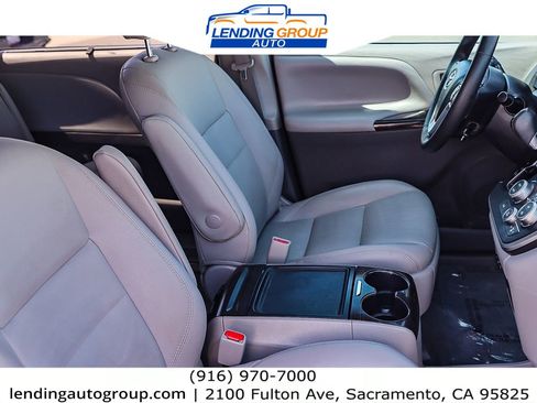 Used 2020 Toyota Sienna XLE Premium image 15