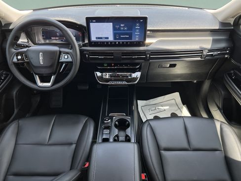 Certified 2023 Lincoln Corsair AWD image 9