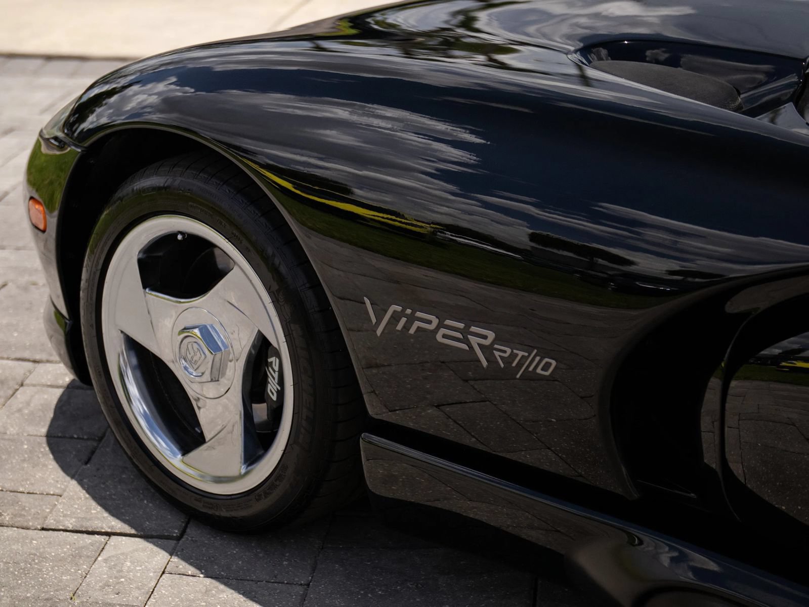 Used 1994 Dodge Viper RT/10 RWD image 10
