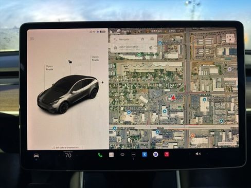 Used 2020 Tesla Model Y Long Range image 23