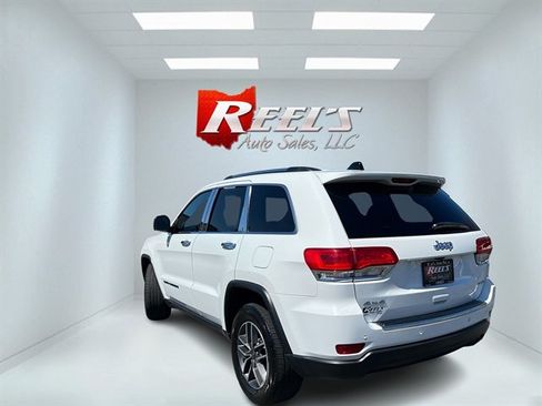 Used 2019 Jeep Grand Cherokee Limited w/ Luxury Group II AWD/4WD image 11