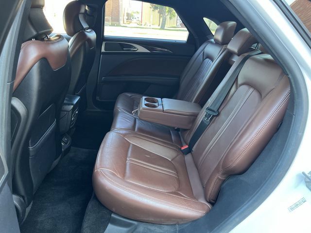 Used 2017 Lincoln MKZ Reserve FWD image 10