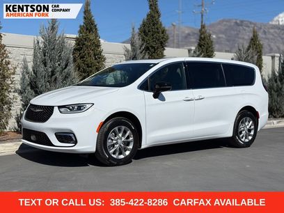 Used 2026 Chrysler Pacifica Limited
