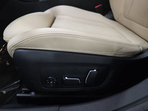Used 2026 BMW 330i Sedan w/ Premium Package RWD image 28