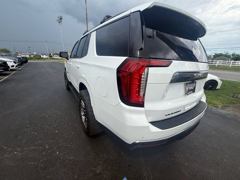 Used 2021 GMC Yukon AT4 w/ Rear Media and Nav Package AWD/4WD image 6