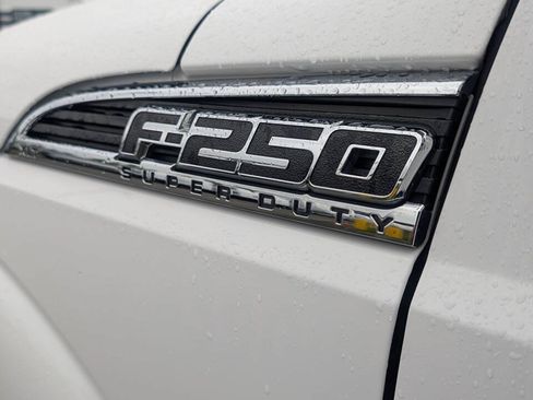 Used 2014 Ford F250 XLT AWD/4WD image 2