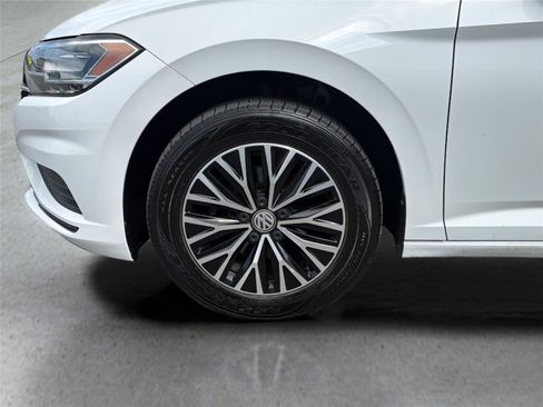 Used 2020 Volkswagen Jetta SE FWD image 33