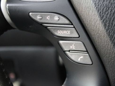 Used 2019 Nissan Pathfinder Platinum AWD/4WD image 14