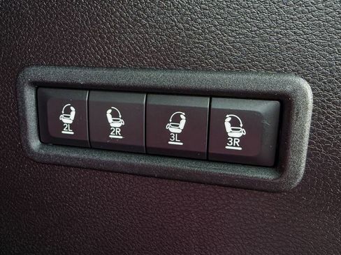 Used 2022 Jeep Wagoneer Series III image 30