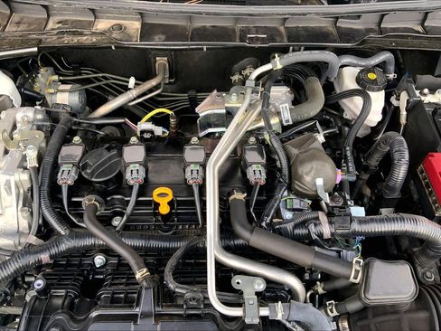 Used 2025 Nissan Altima 2.5 SV FWD image 32