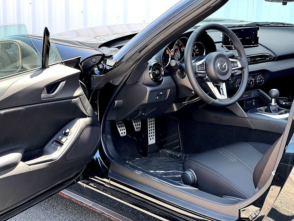 New 2026 MAZDA MX-5 Miata Sport w/ Interior Package RWD image 11