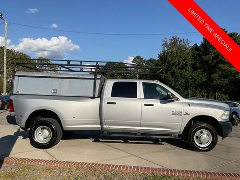 Used 2016 RAM 3500 Tradesman w/ Popular Equipment Group image 9