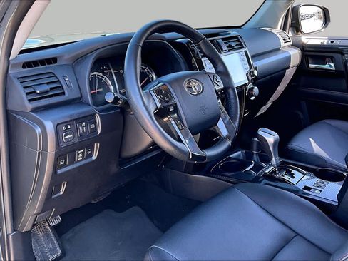Used 2024 Toyota 4Runner TRD Off-Road Premium w/ Off Road Premium Plus Package AWD/4WD image 17