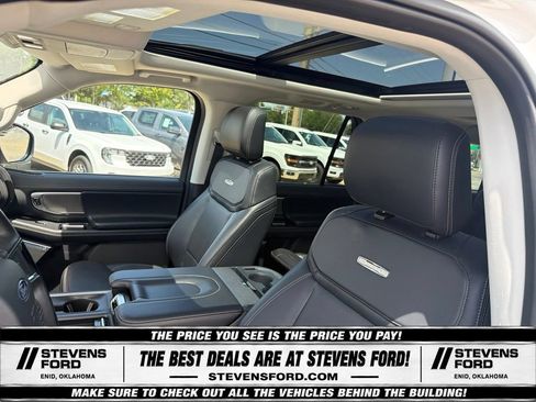 Used 2025 Ford Expedition Max Platinum AWD/4WD image 17