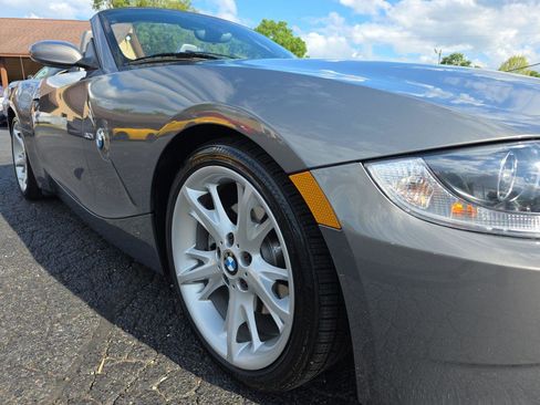 Used 2008 BMW Z4 3.0i RWD image 37