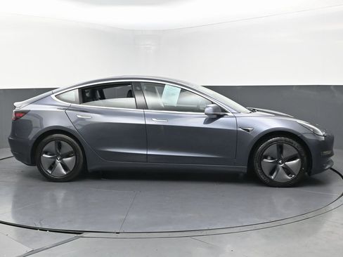 Used 2018 Tesla Model 3 Long Range image 5