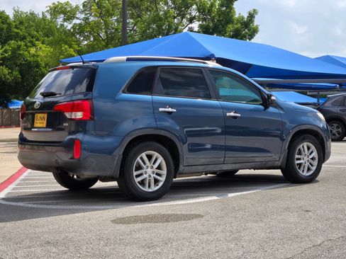 Used 2015 Kia Sorento LX FWD image 3
